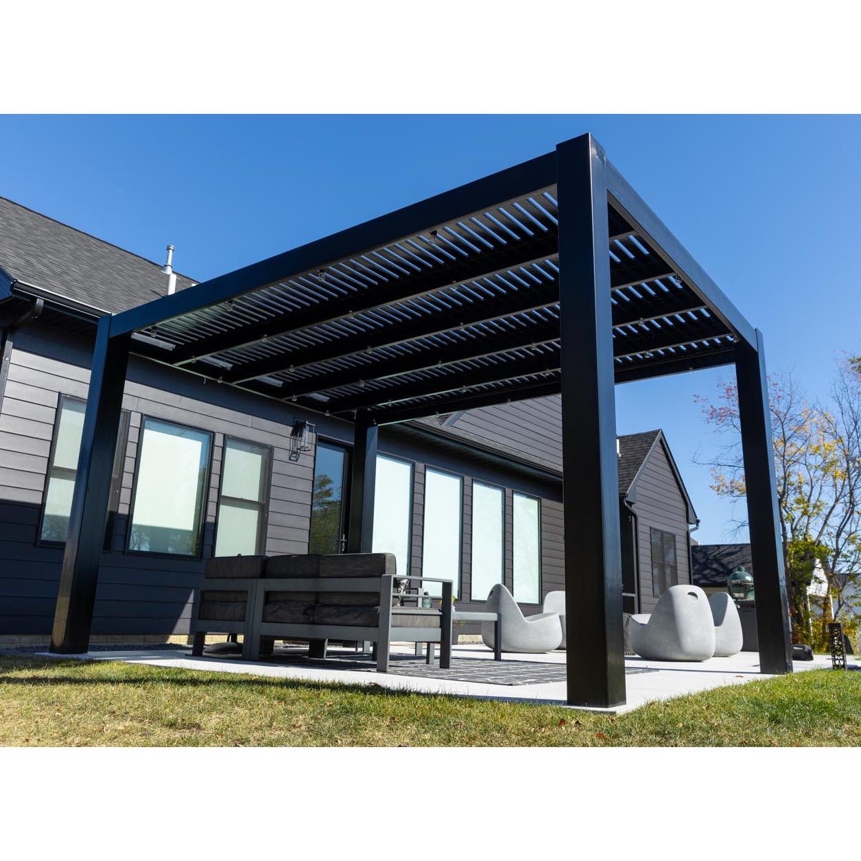 Heartland Modern Pergola - Black