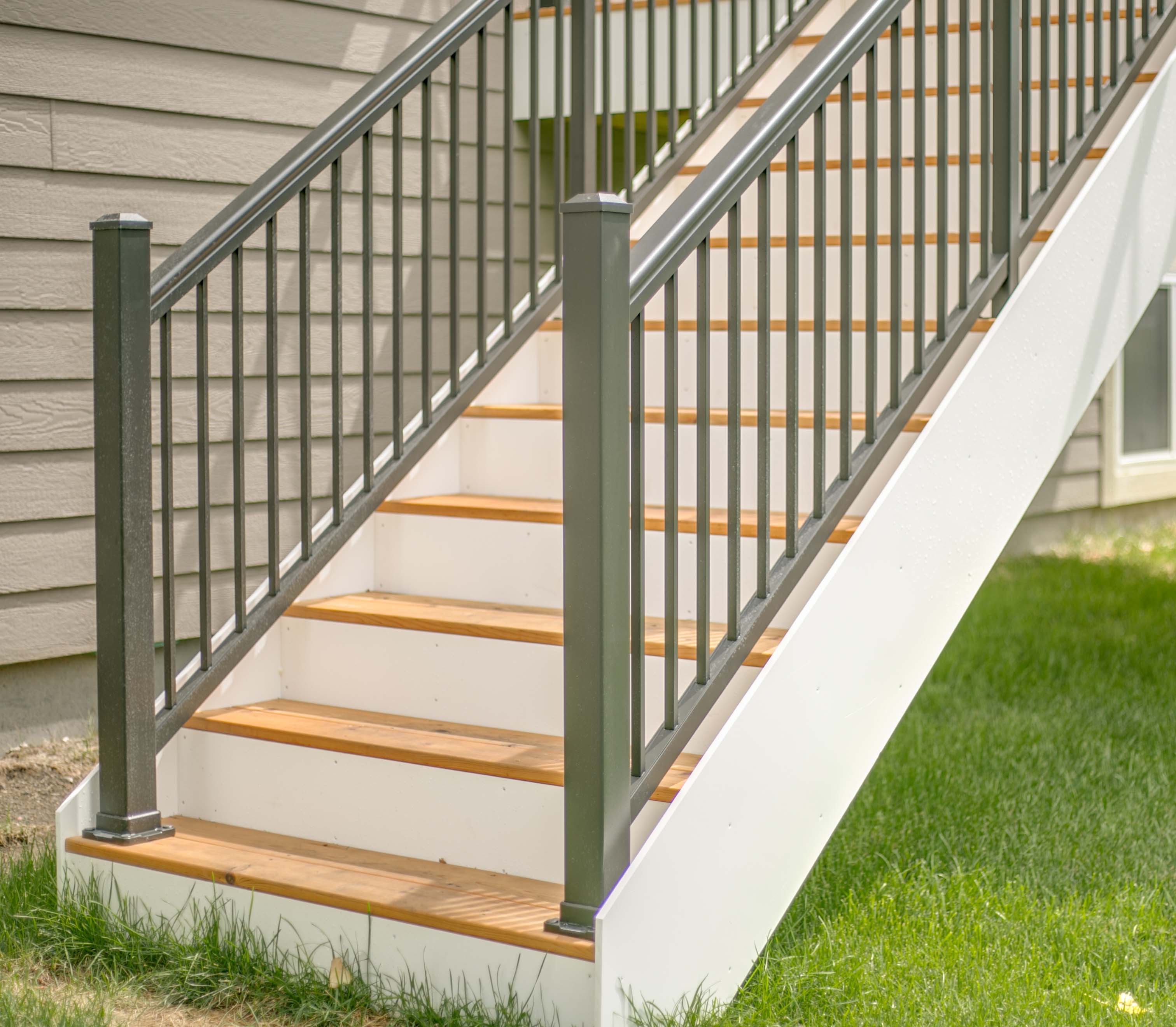 Ultralox Aluminum Railing Panel, Stair 42